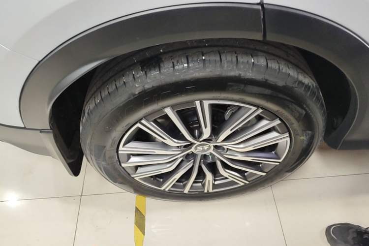 Used JETOUR X70 C-DM 2024 Far Voyage PRO 7-Seater Right Rear Wheel Hub