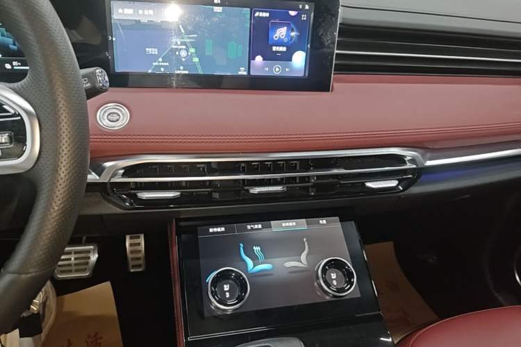 Used JETOUR X70 C-DM 2024 Far Voyage PRO+ 5-Seater Audio And AC Panel