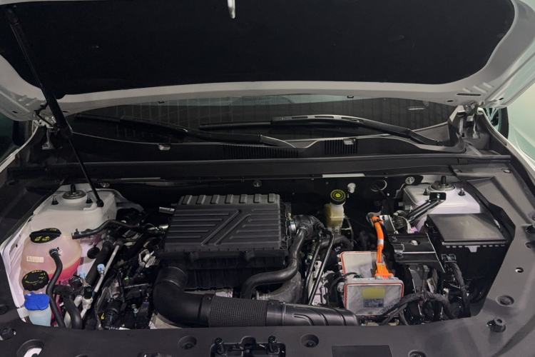 Used JETOUR X70 C-DM 2024 Far Voyage PRO 7-Seater Engine Bay