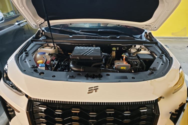 Used JETOUR X70 C-DM 2024 Far Voyage PRO 5-Seater Engine Bay