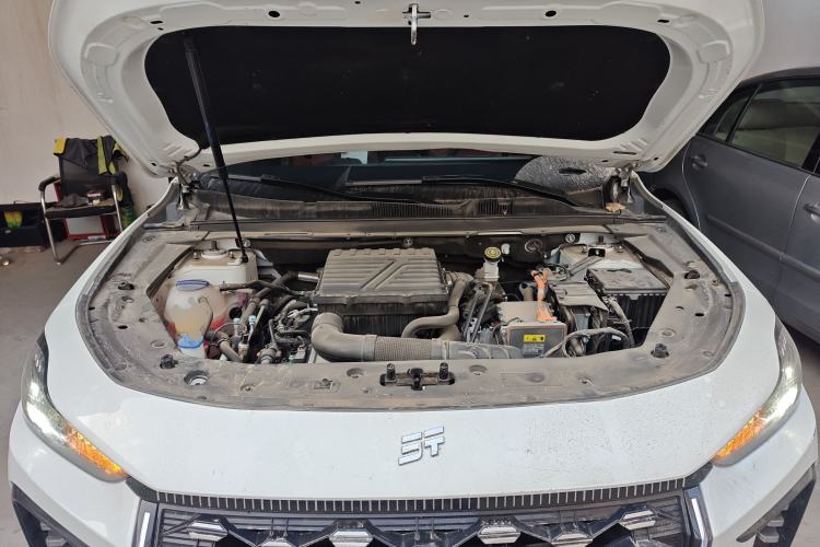 Used JETOUR X70 C-DM 2024 Far Voyage PRO 5-Seater Engine Bay