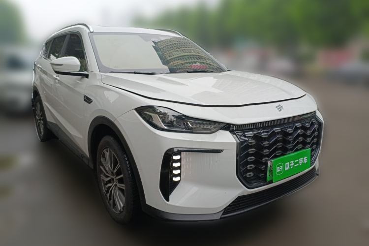 Used JETOUR X70 C-DM 2024 Landwind PRO 7-Seater Front Right 45 Deg