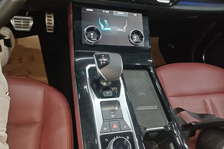 Used JETOUR X70 C-DM 2024 Far Voyage PRO+ 5-Seater Gear Lever
