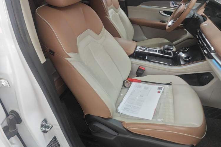 Used JETOUR X70 C-DM 2024 Far Voyage PRO 7-Seater Right Front Seat