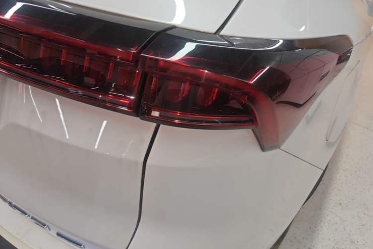 Used JETOUR X70 C-DM 2024 Far Voyage PRO 7-Seater Right Rear Taillight