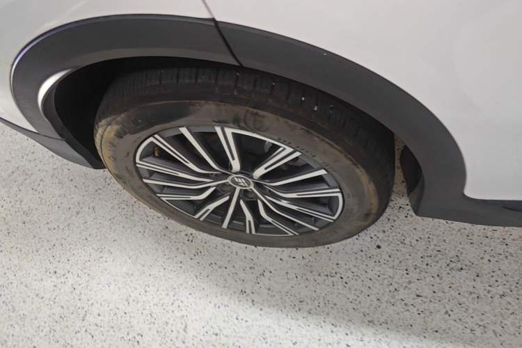 Used JETOUR X70 C-DM 2024 Far Voyage PRO 7-Seater Right Rear Wheel Hub