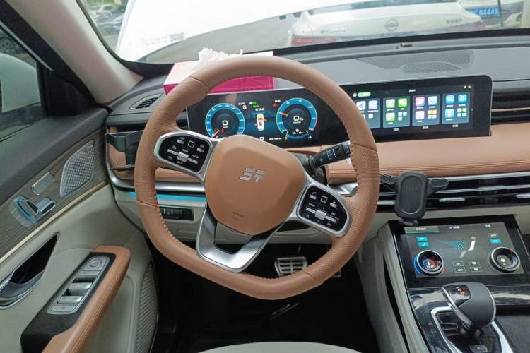Used JETOUR X70 C-DM 2024 Landwind PRO 7-Seater Steering Wheel