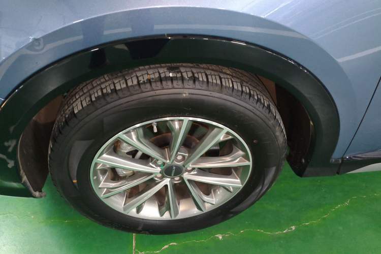 Used JETOUR X70 Coupe 2020 1.6T DCT Cool 7-Seater Left Front Wheel Hub