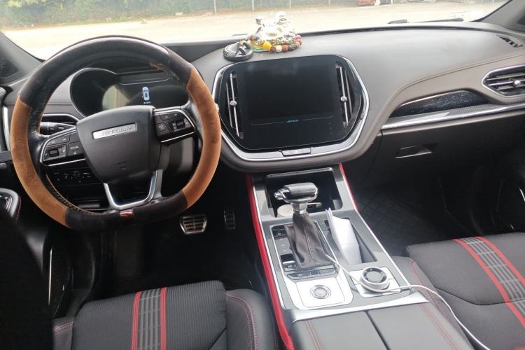 Used JETOUR X70 Coupe 2020 1.6T DCT CoolFuel 5-Seater Center Console