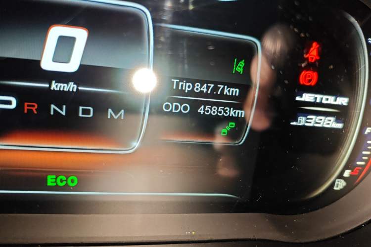 Used JETOUR X70 Coupe 2020 1.6T DCT ChaoPLUS 7-seater Odometer Close Up