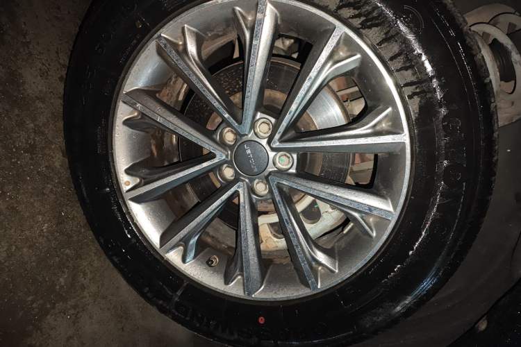 Used JETOUR X70 Coupe 2020 1.6T DCT ChaoPLUS 7-seater Right Front Wheel Hub