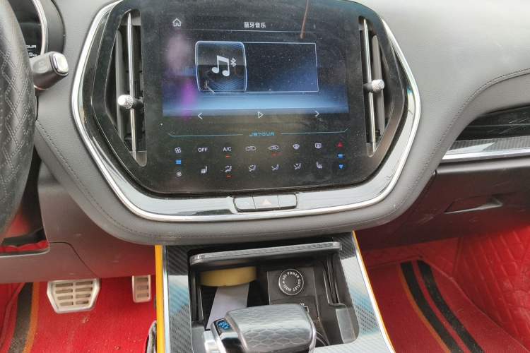 Used JETOUR X70 Coupe 2020 1.6T DCT ChaoPLUS 5-Seater Audio And AC Panel