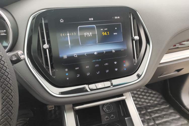 Used JETOUR X70 Coupe 2020 1.6T DCT Cool 5-Seater Audio And AC Panel