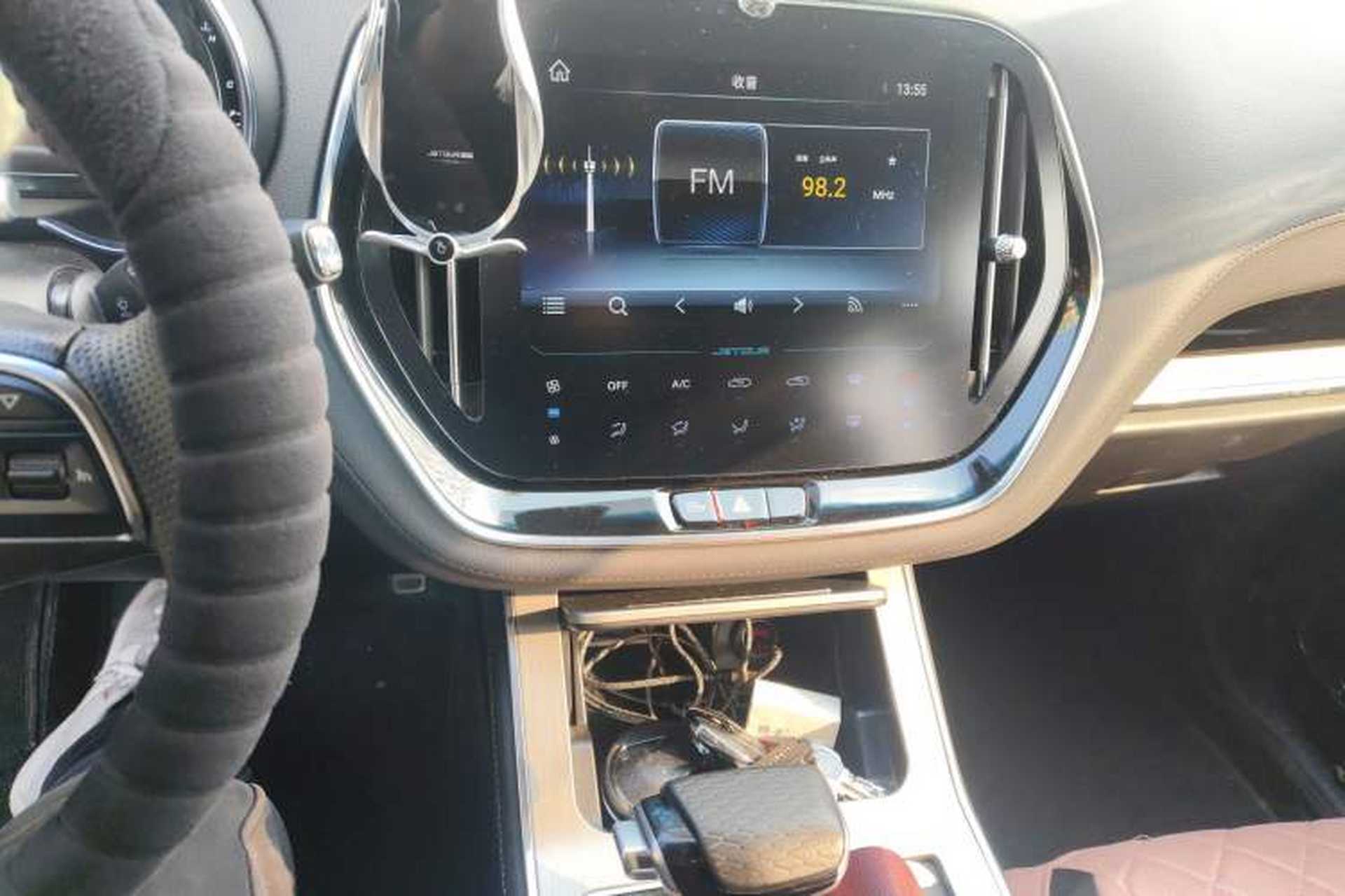 Used JETOUR X70 Coupe 2020 1.6T DCT Cool 5-Seater Audio And AC Panel