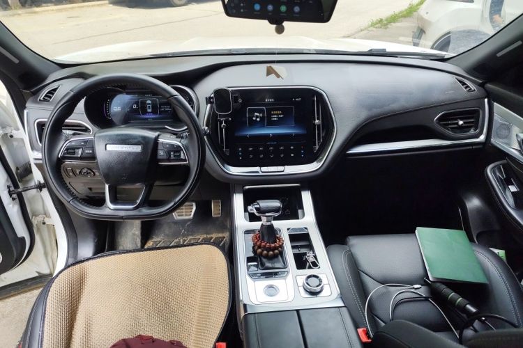 Used JETOUR X70 Coupe 2020 1.6T DCT Cool 6-Seater Center Console