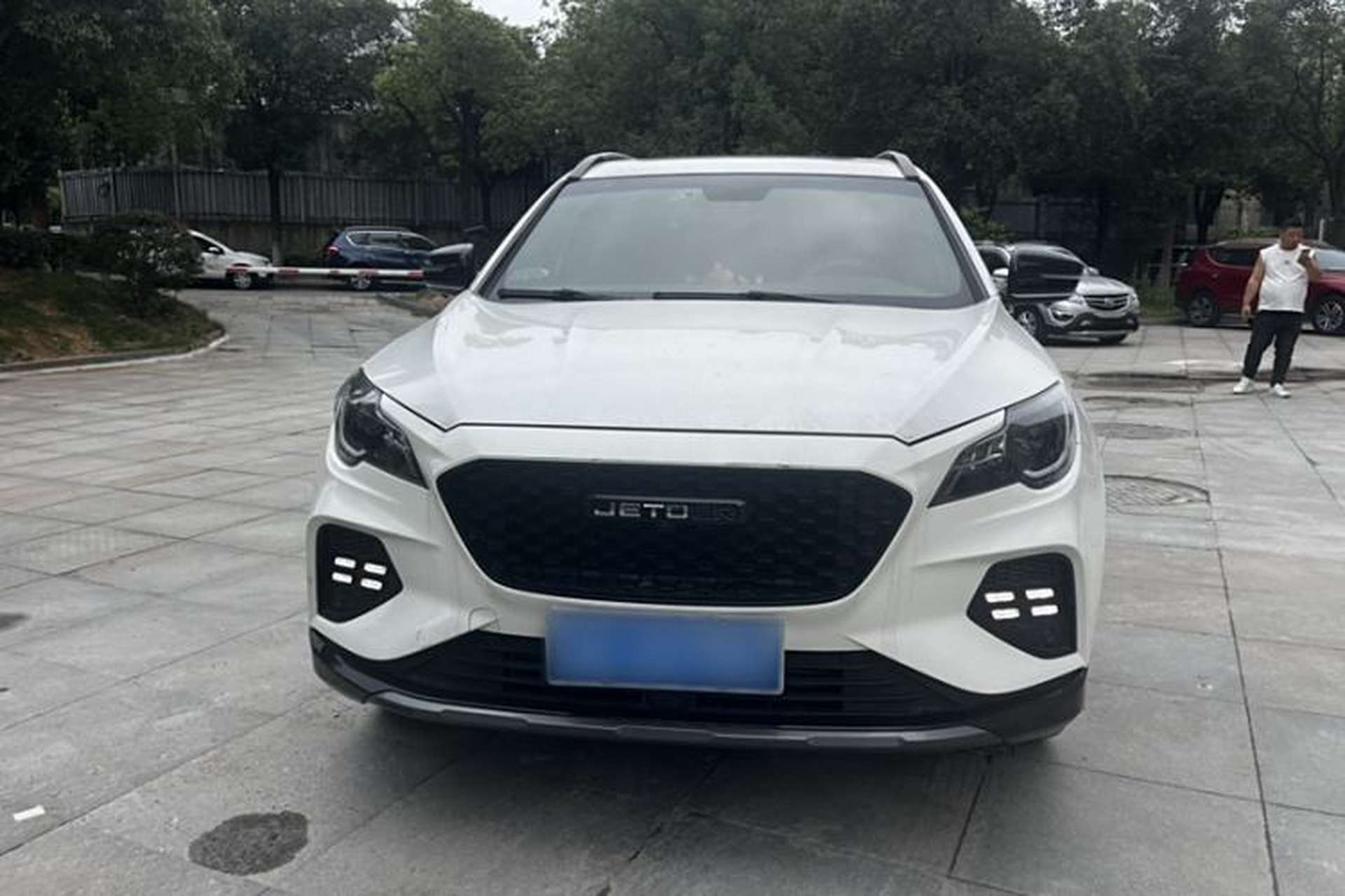Used JETOUR X70 Coupe 2020 1.6T DCT CoolFuel 6-Seater Exterior 2