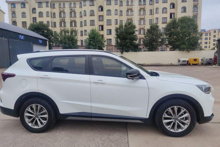 Used JETOUR X70 Coupe 2020 1.6T DCT Cool 6-Seater Exterior 3