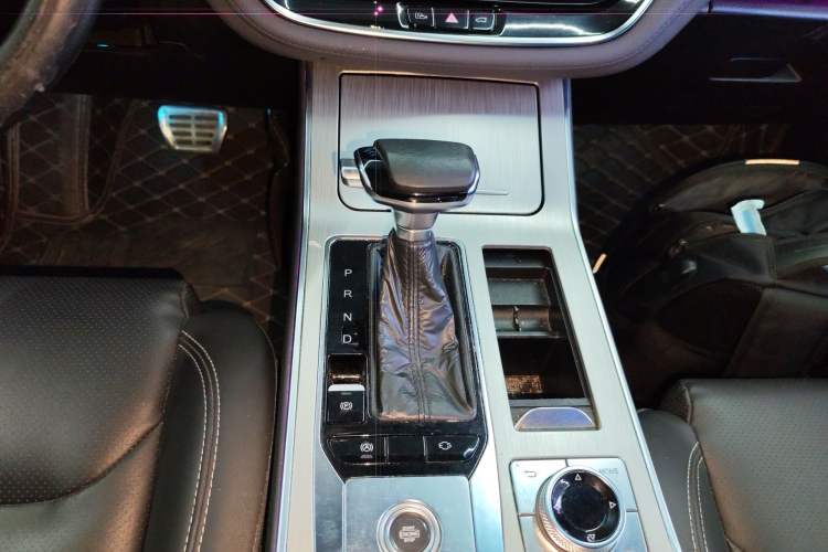 Used JETOUR X70 Coupe 2020 1.6T DCT CoolFuel 7-seater Gear Lever