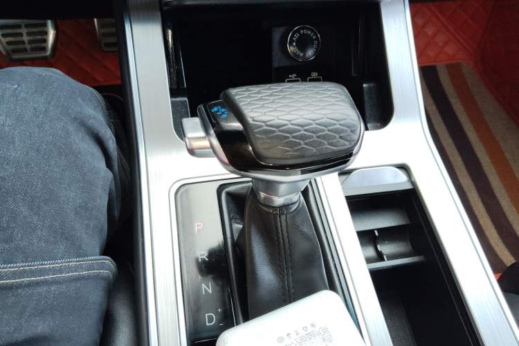Used JETOUR X70 Coupe 2020 1.6T DCT CoolFuel 6-Seater Gear Lever