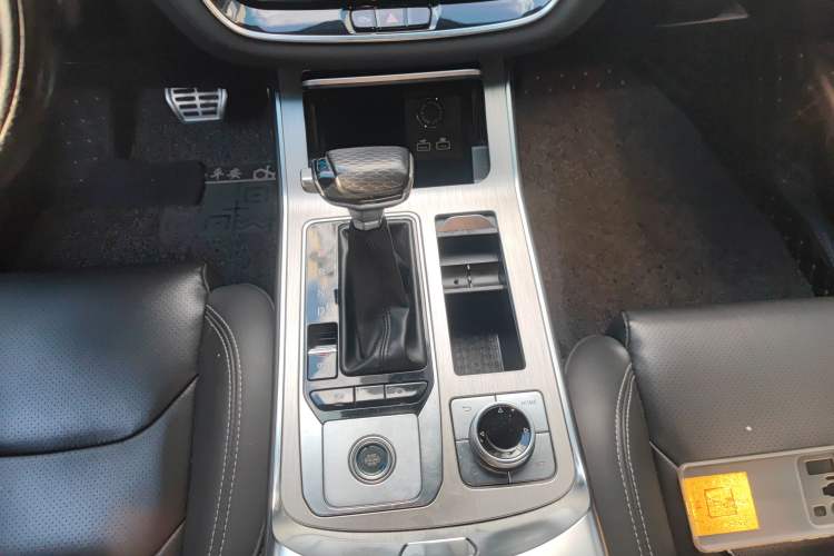 Used JETOUR X70 Coupe 2020 1.6T DCT Cool 6-Seater Gear Lever