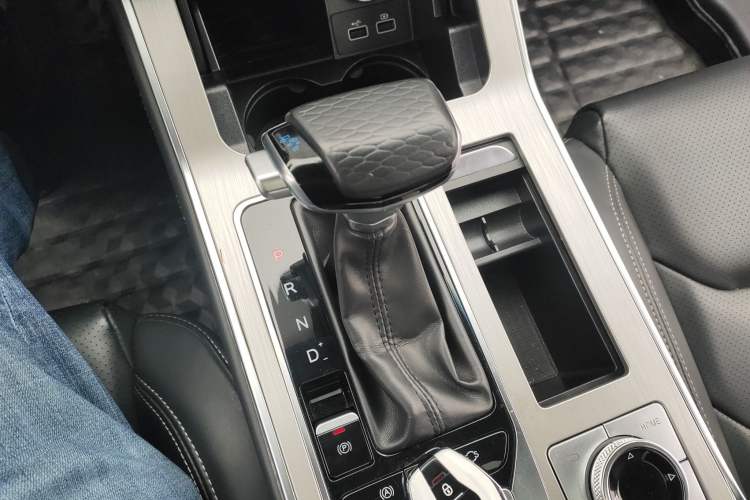 Used JETOUR X70 Coupe 2020 1.6T DCT Cool 5-Seater Gear Lever