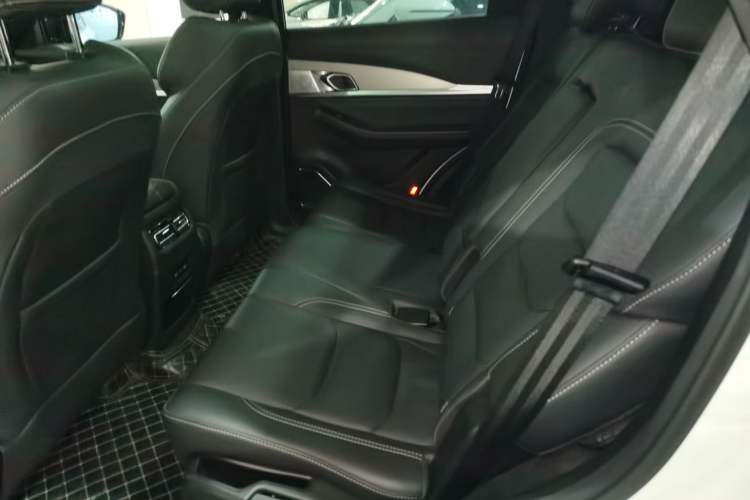 Used JETOUR X70 Coupe 2020 1.6T DCT Cool 6-Seater Interior 4