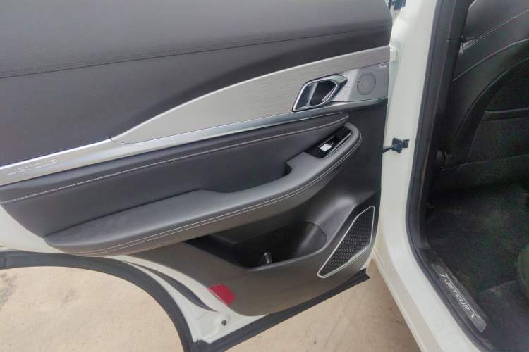 Used JETOUR X70 Coupe 2020 1.6T DCT Cool 6-Seater Interior 7