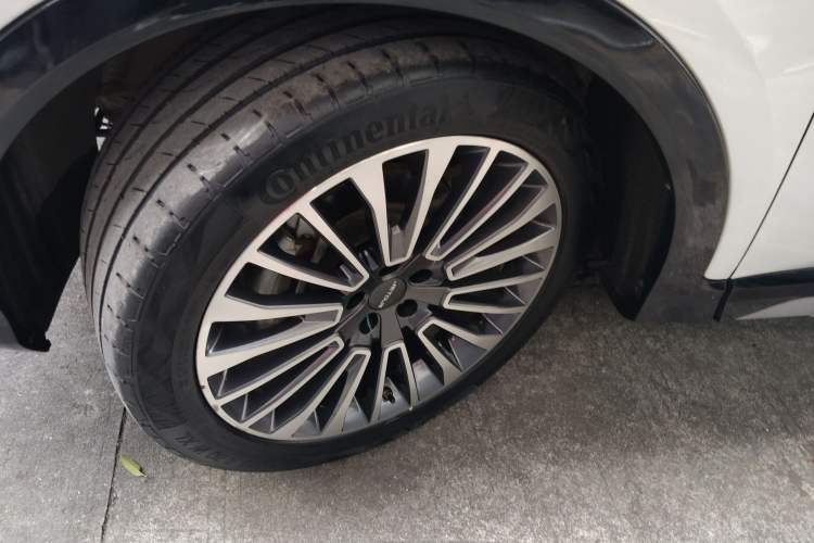 Used JETOUR X70 Coupe 2020 1.6T DCT CoolFuel 6-Seater Left Front Wheel Hub