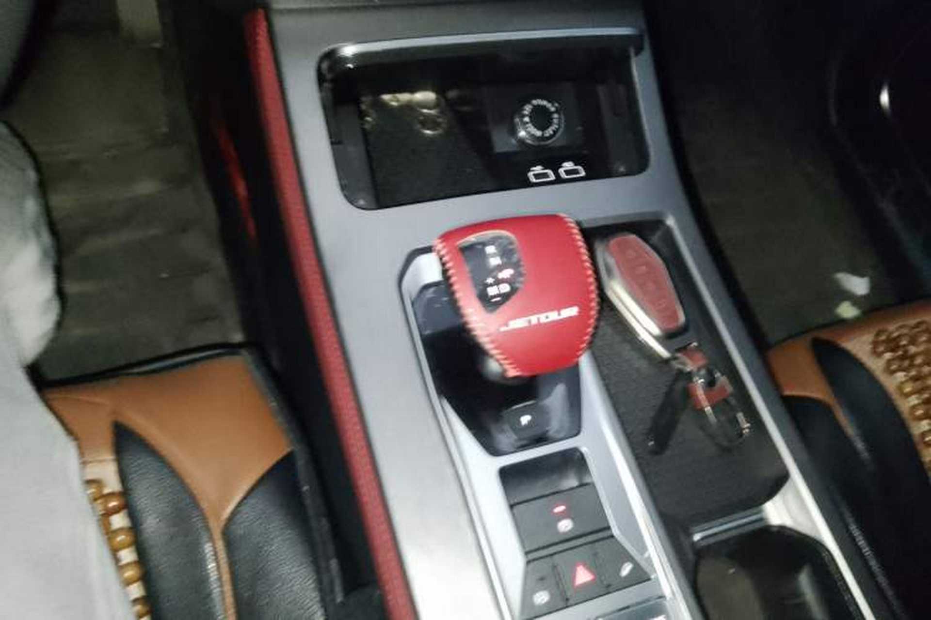 Used JETOUR X70 PLUS 2025 Champion Edition 1.5T DCT Champion PRO 7-Seater Gear Lever