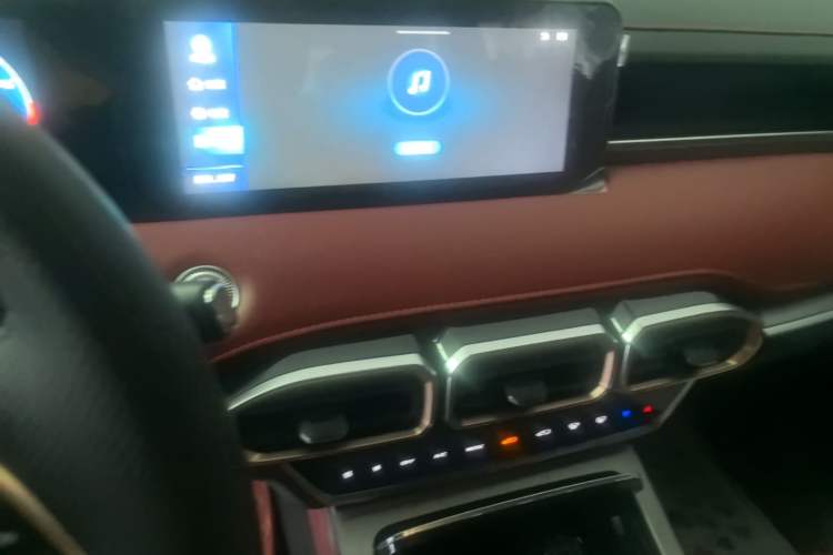 Used JETOUR X70 PLUS 2021 1.5T DCT Mountain 5-Seater Audio And AC Panel