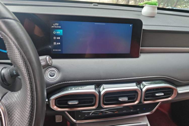 Used JETOUR X70 PLUS 2021 1.6T DCT Chen 7-seater Audio And AC Panel