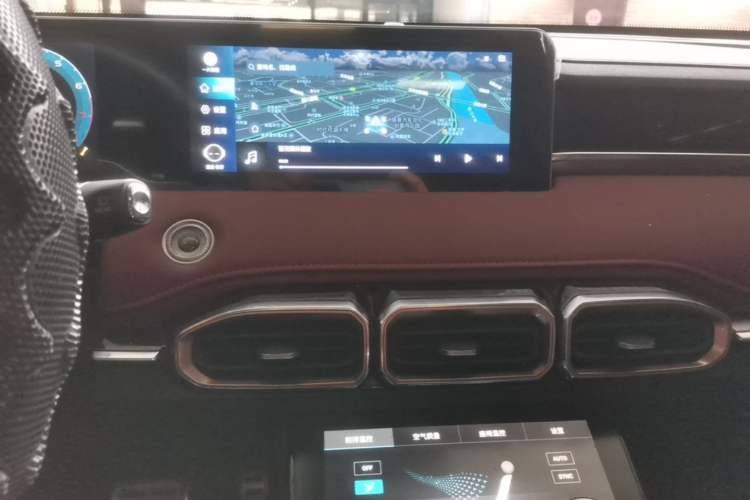 Used JETOUR X70 PLUS 2021 1.6T DCT Pro+ 7-Seater Audio And AC Panel