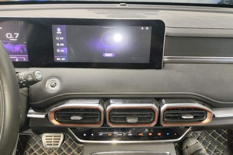 Used JETOUR X70 PLUS 2021 1.5T DCT Mountain 6-Seater Audio And AC Panel