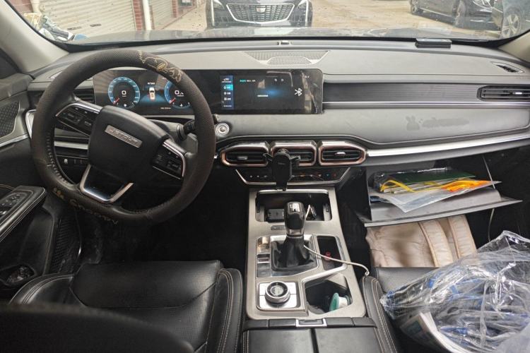 Used JETOUR X70 PLUS 2021 1.5T Manual Lin 7-Seater Center Console