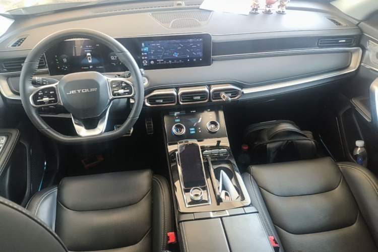 Used JETOUR X70 PLUS 2021 1.6T DCT Base 5-Seater Center Console