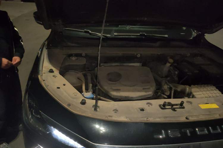 Used JETOUR X70 PLUS 2021 1.5T Manual Lin 5-Seater Engine Bay Right