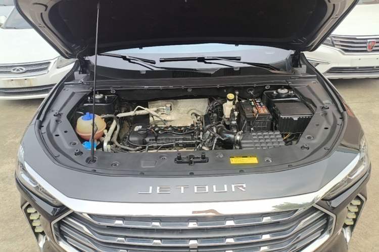 Used JETOUR X70 PLUS 2021 1.5T Manual Wind 5-Seater Engine Bay