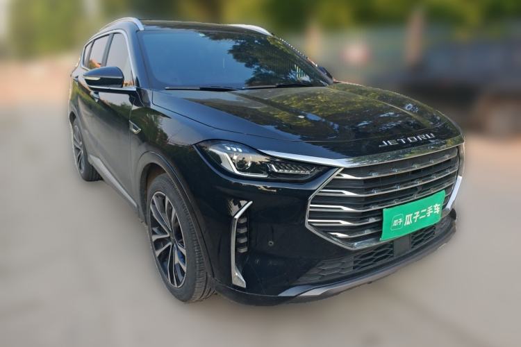 Used JETOUR X70 PLUS 2021 1.6T DCT Pro 7-seater Front Right 45 Deg