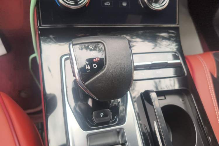 Used JETOUR X70 PLUS 2021 1.6T DCT 7-Seater Gear Lever