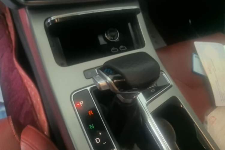 Used JETOUR X70 PLUS 2021 1.5T DCT Mountain 5-Seater Gear Lever