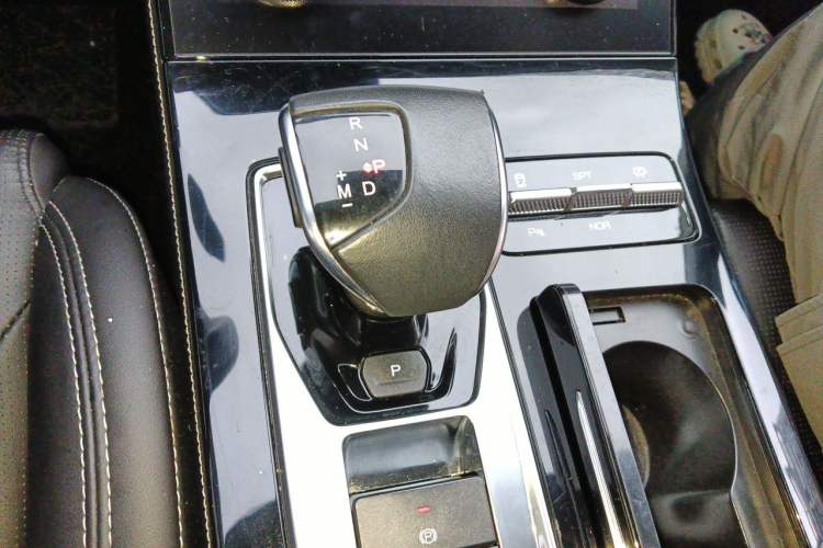 Used JETOUR X70 PLUS 2021 1.6T DCT Base 5-Seater Gear Lever