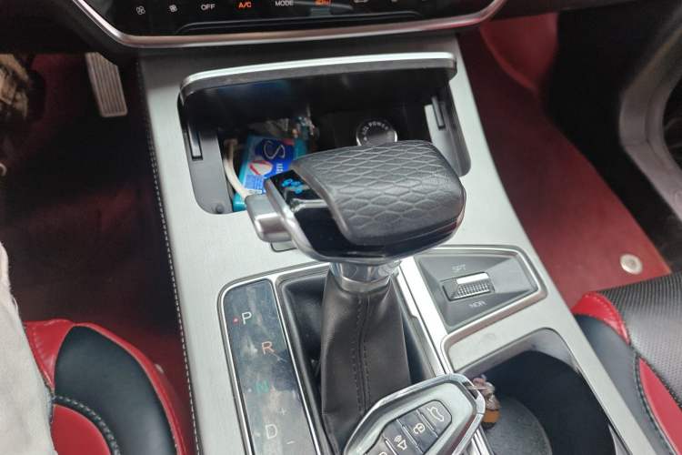 Used JETOUR X70 PLUS 2021 1.6T DCT Chen 7-seater Gear Lever