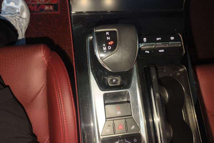 Used JETOUR X70 PLUS 2021 1.6T DCT Base 5-Seater Gear Lever