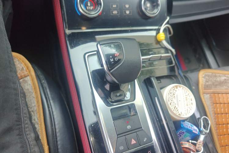 Used JETOUR X70 PLUS 2021 1.6T DCT 7-Seater Gear Lever