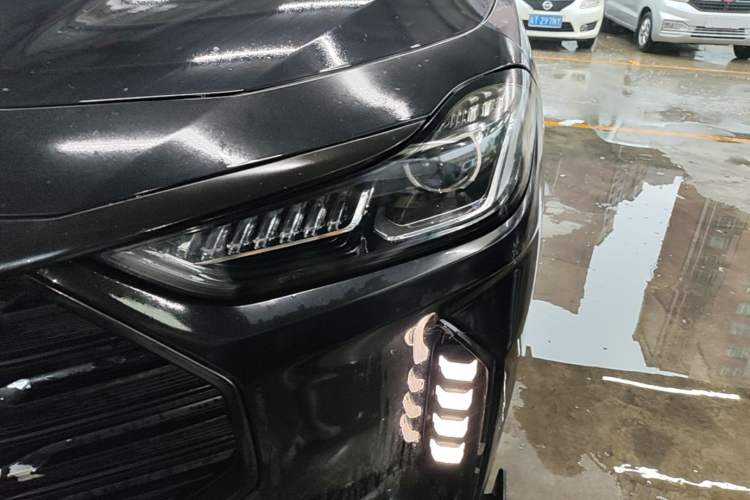 Used JETOUR X70 PLUS 2021 1.5T DCT Mountain 6-Seater Left Front Headlight