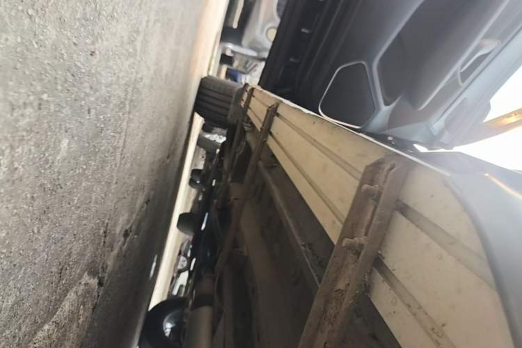 Used JETOUR X70 PLUS 2021 1.5T Manual Wind 5-Seater Left Side Sill