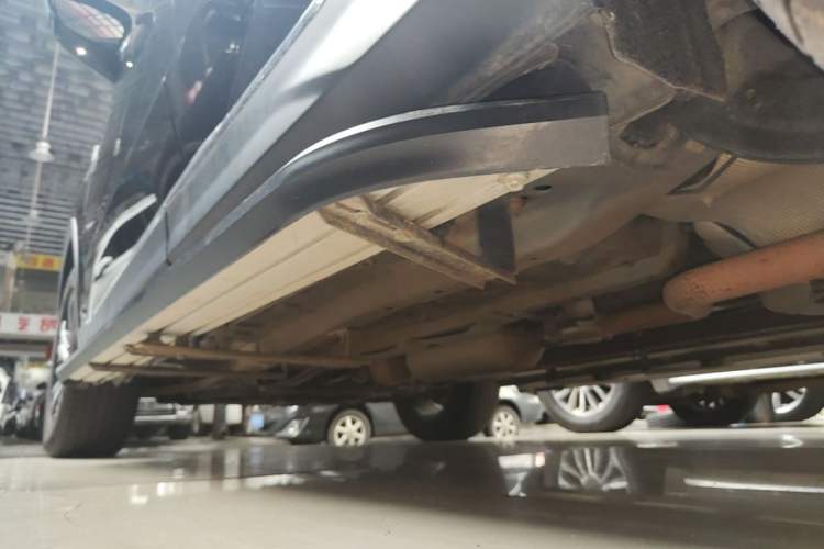 Used JETOUR X70 PLUS 2021 1.5T DCT Mountain 7-Seater Left Side Sill