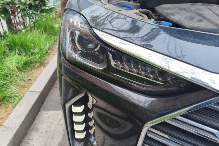 Used JETOUR X70 PLUS 2021 1.6T DCT Star 7-Seater Right Front Headlight