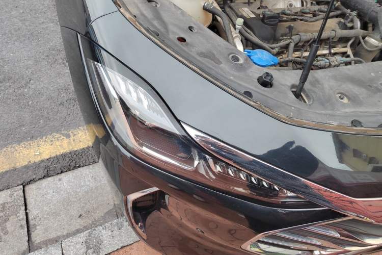 Used JETOUR X70 PLUS 2021 1.5T Manual Wind 5-Seater Right Front Headlight