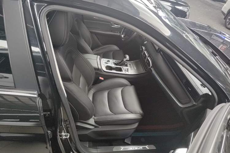 Used JETOUR X70 PLUS 2021 1.5T DCT Mountain 7-Seater Right Front Seat